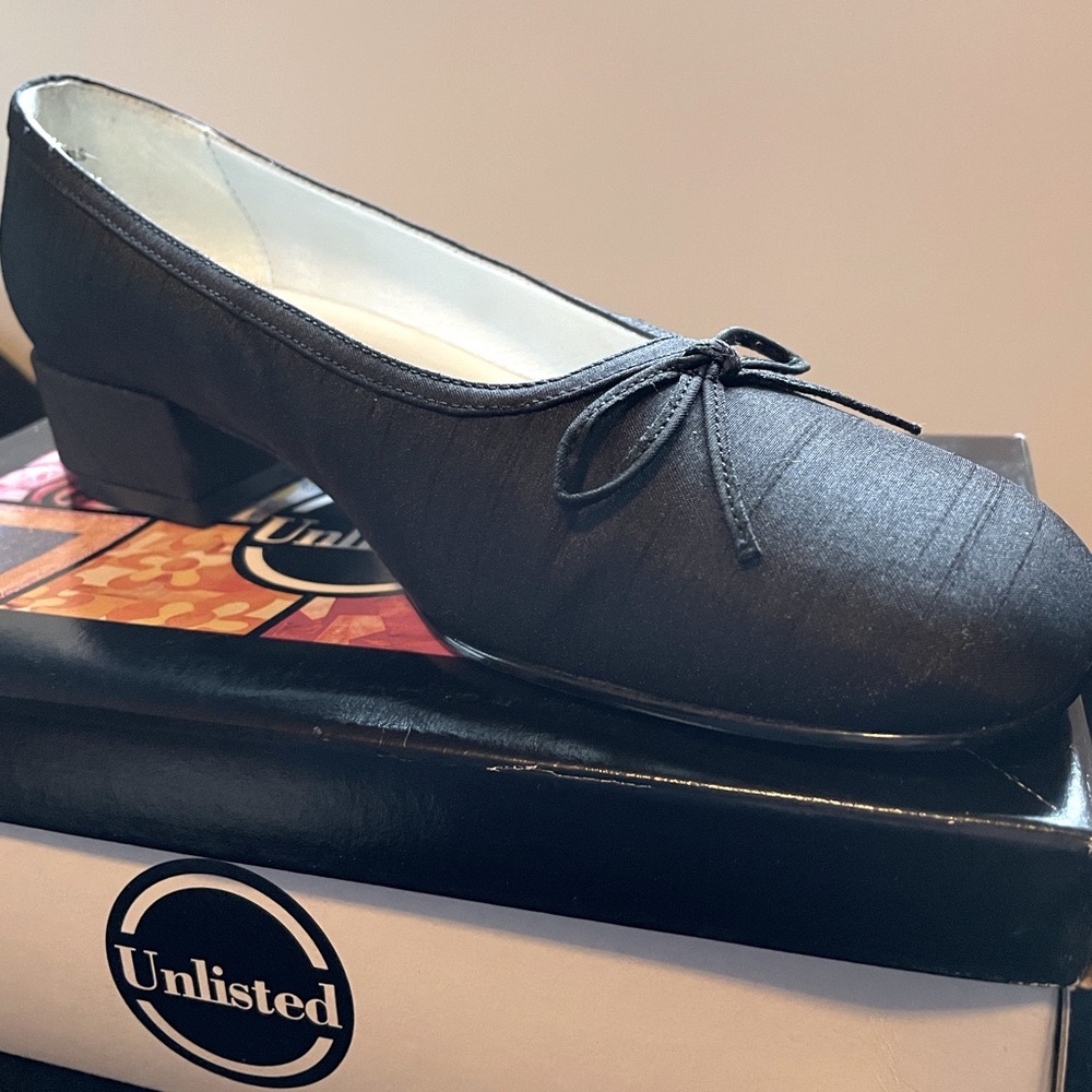 Nwt Rare 1999 Ken Cole Flats Rare